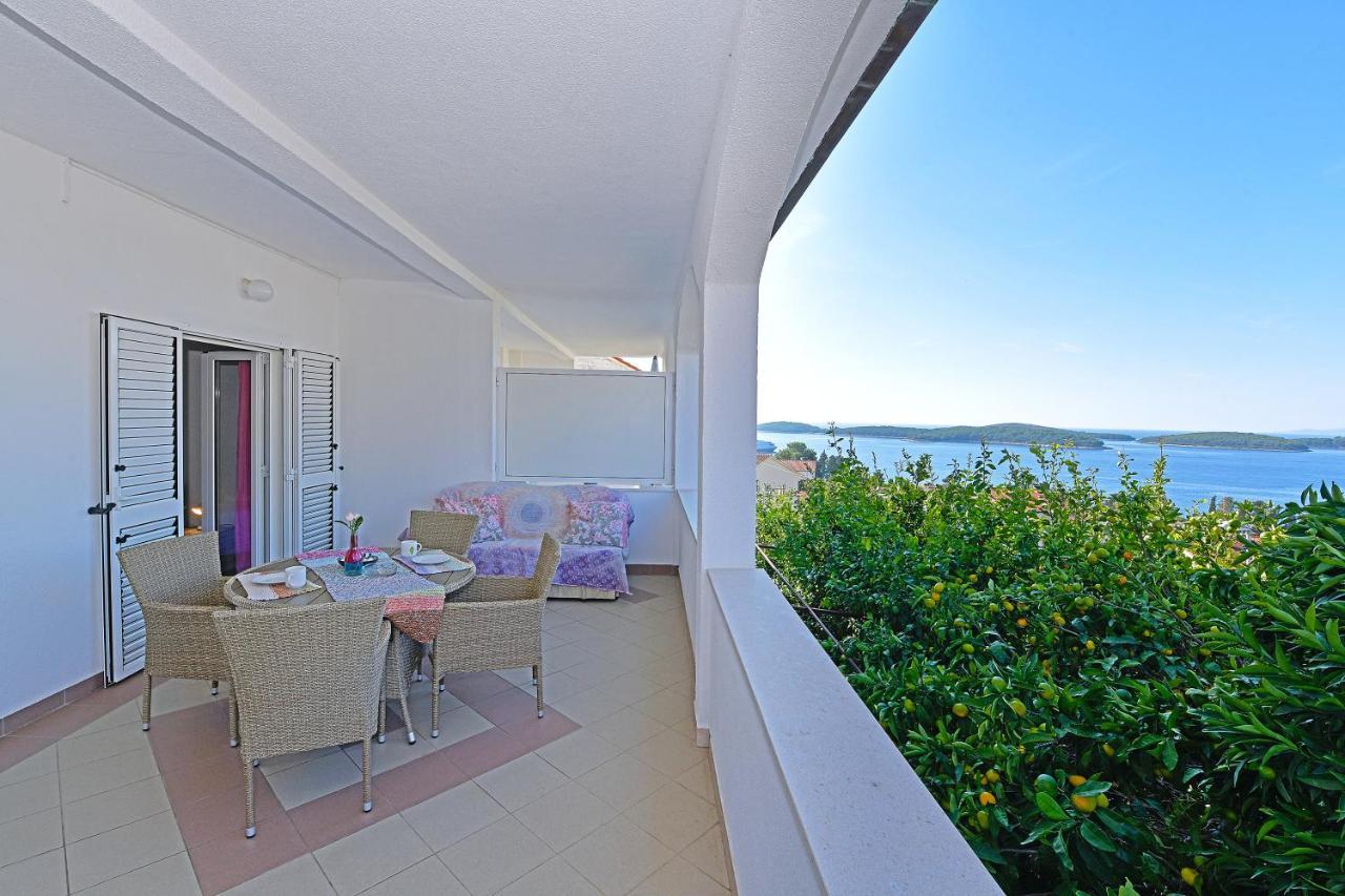 Apartments Biba Hvar フヴァル エクステリア 写真