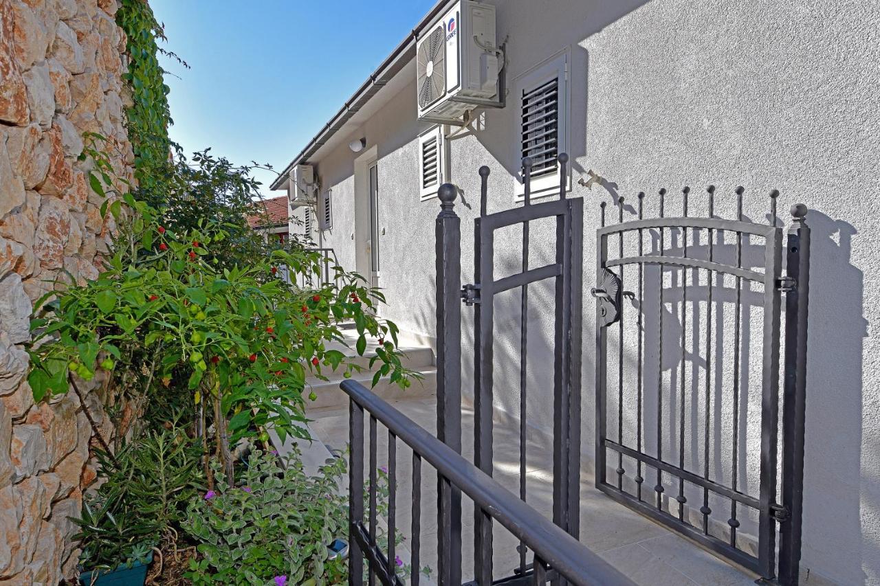 Apartments Biba Hvar フヴァル エクステリア 写真
